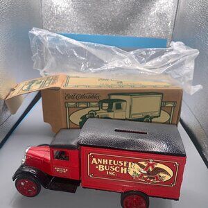 Ertl Diecast 1931 Anheuser Busch Hawkeye Delivery Truck WITH BOX